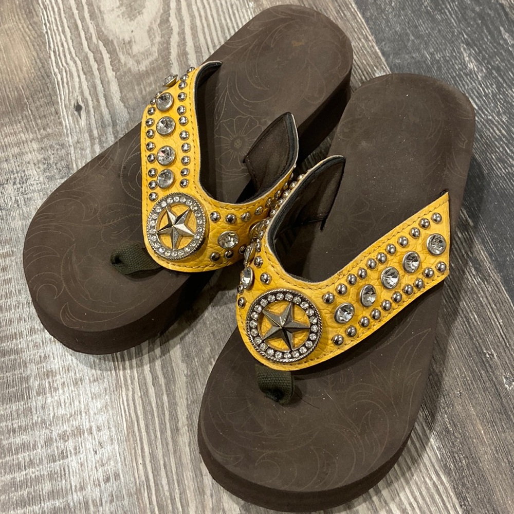 Montana West Flip Flops